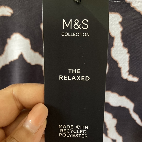 BNWT Women's Marks & Spencer Navy and White Animal Prints Jersey Blouse UK 18 - Picture 5 of 13